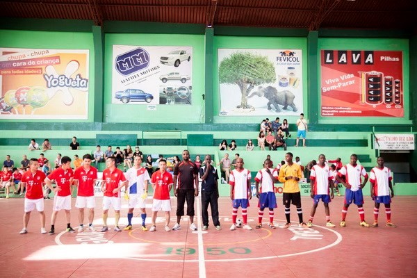 Tournoi de foot célébrant la fête nationale du Vietnam au Mozambique - ảnh 1